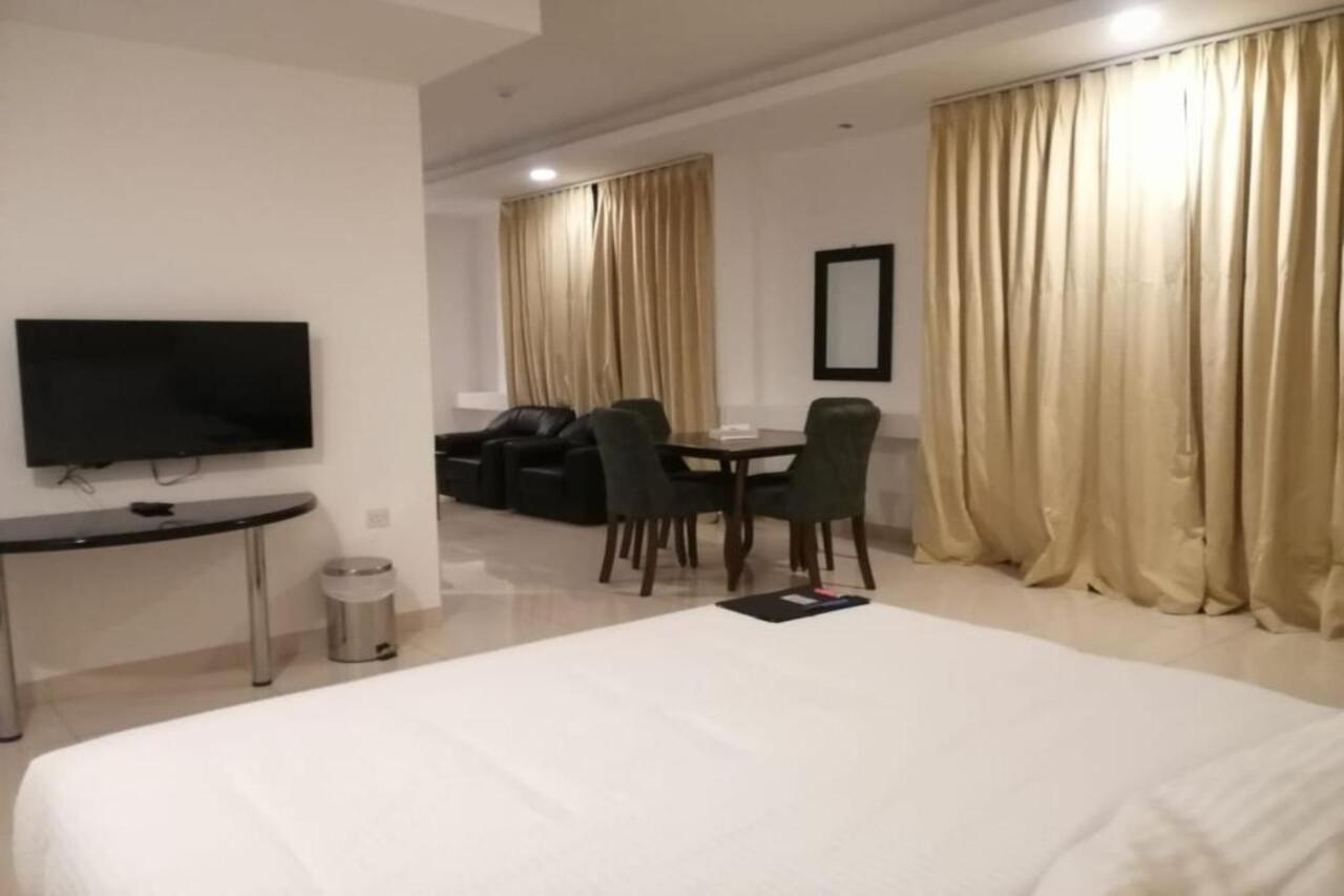 Hotel Parkside Plaza Maskat Exterior foto